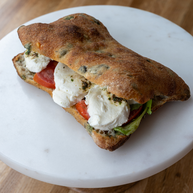 Tomate mozzarella sandwich