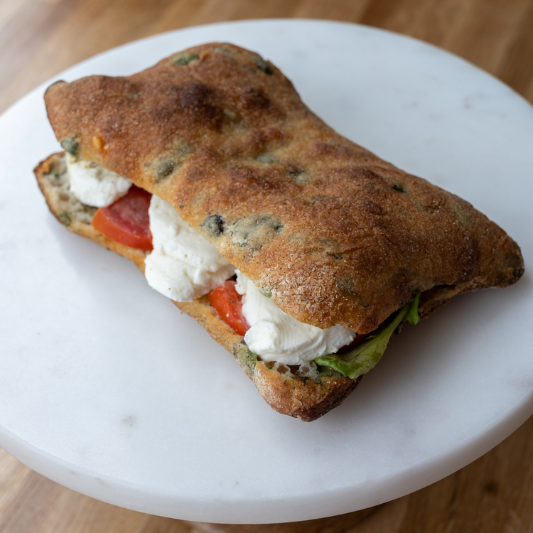 Tomate mozzarella sandwich