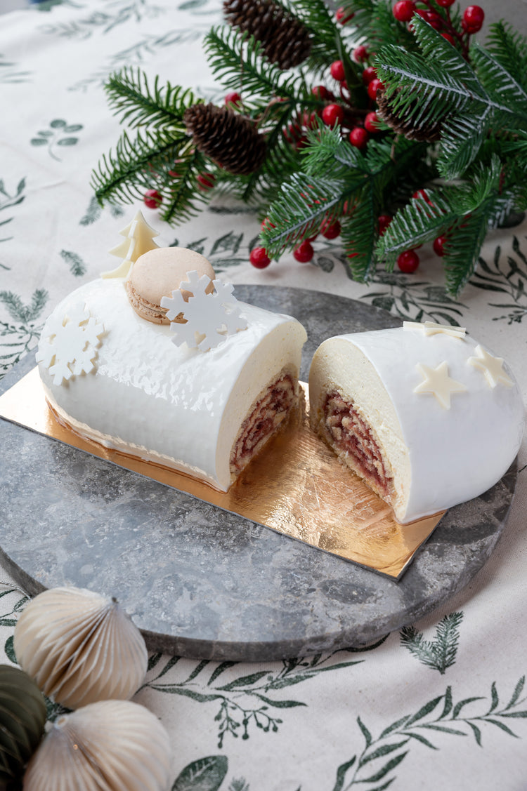 Christmas Special: Raspberry & Vanilla Bûche